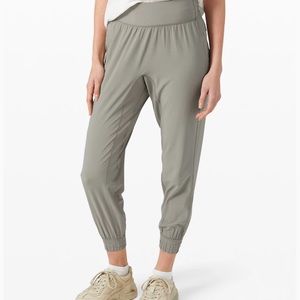 Lululemon Sun Setter Jogger (28 inch)